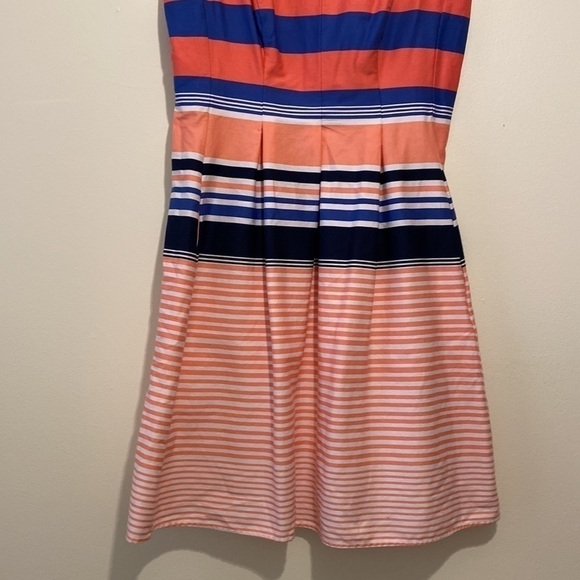 Tiana B. dress with pockets. Size 6 - Picture 4 of 8